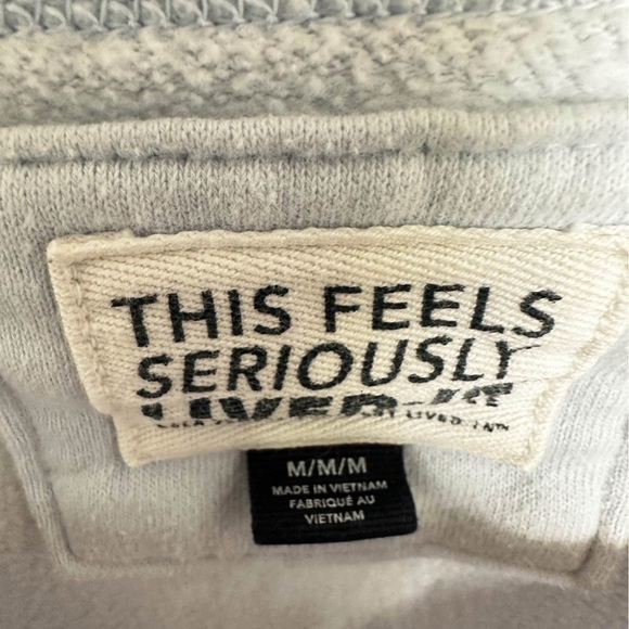 3 American Eagle Sweatshirt - size medium - Picture 4 of 8